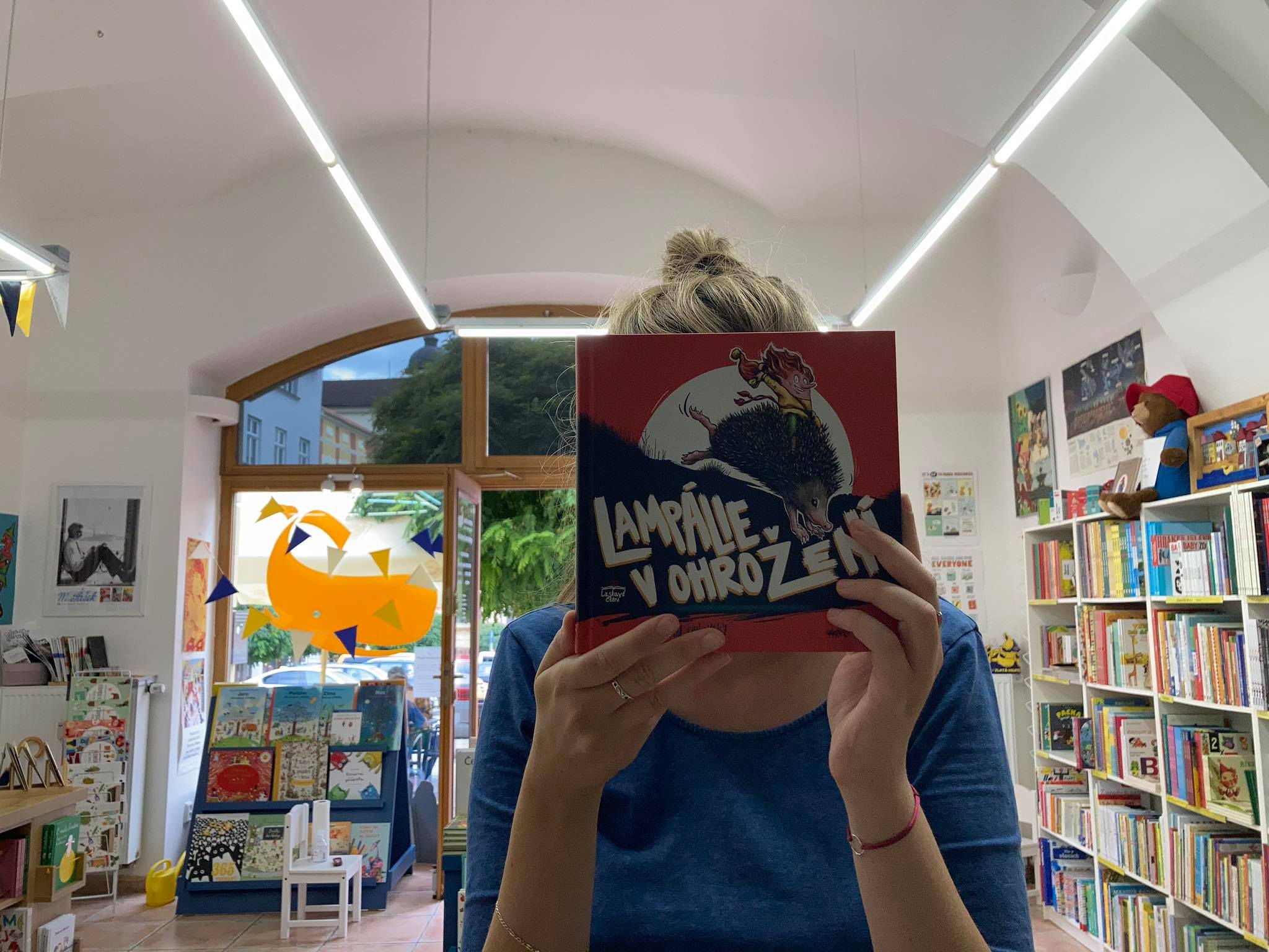 10:00–11:00 | Zlatá velryba | Lampálie v ohrožení | autorské čtení pro děti 3+ – Martin Šinkovský