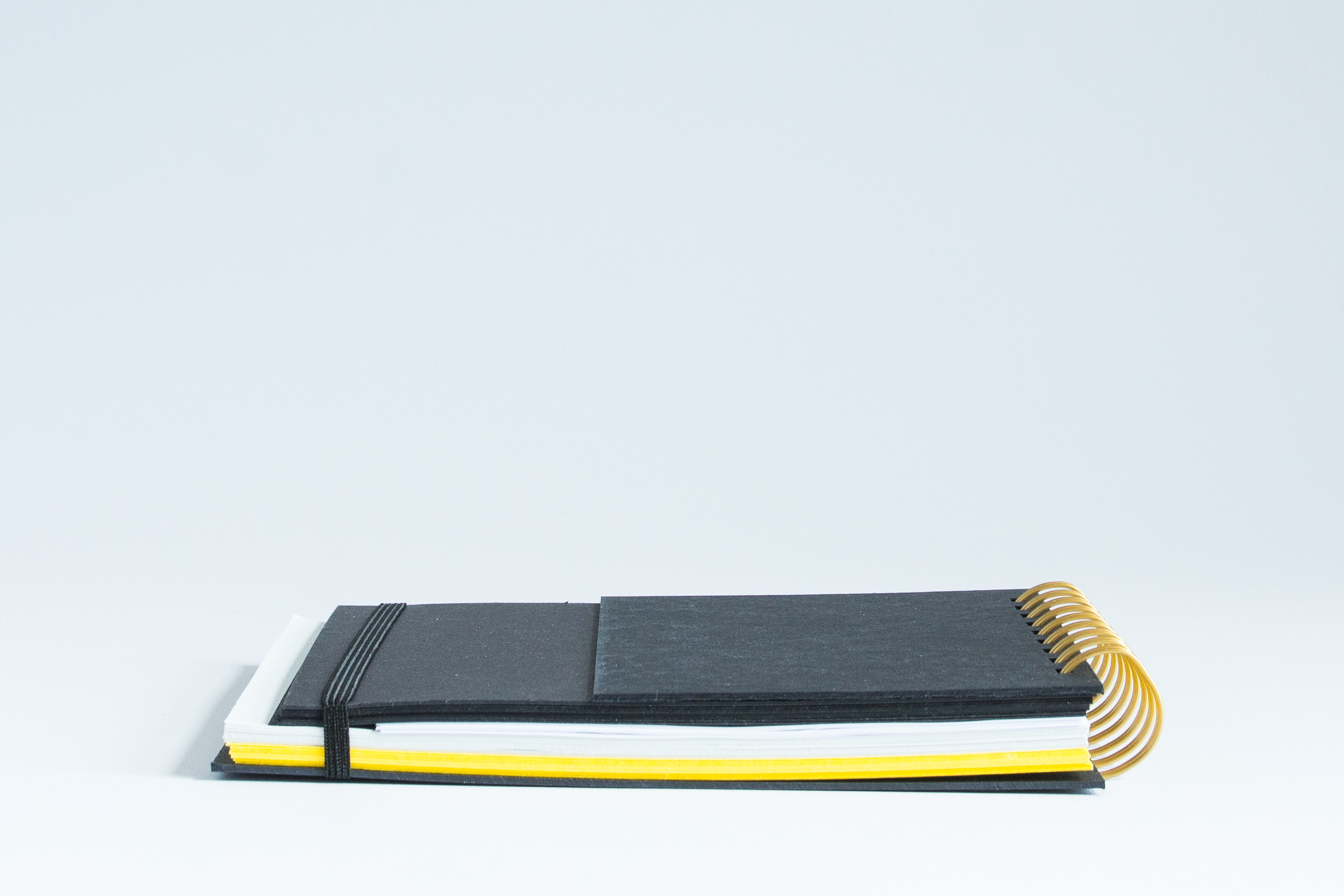 11:00–19:00 | Konvikt | Ze zbytků, beze zbytku | průběžný workshop – Grafické papíry